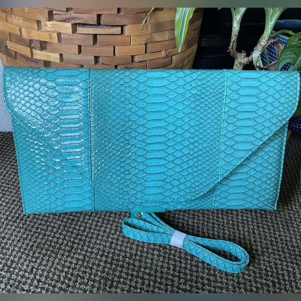 Faux snake skin large envelope clutch bag (NEW)